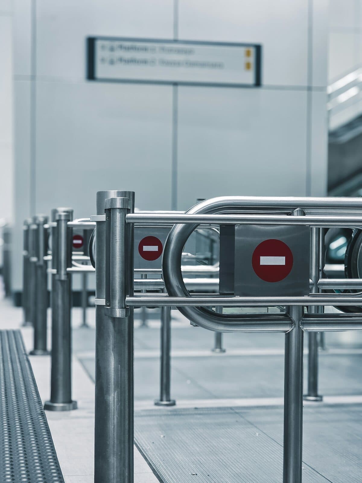 Safety Briefings That Actually Get Understood.